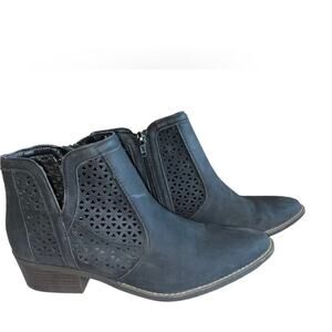 Madden Girl Ankle Boot Womens Size 8.5 Black Booties Side Zipper